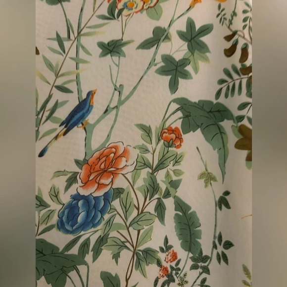 Max Studio Womens Sleeveless Top Birds Butterfly Floral Keyhole neck size small - Picture 2 of 10